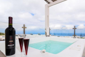 Deluxe Santorini Villa Villa Sunset Santorini 1 Bedroom Outdoor Jacuzzi and Beautiful Views Fira